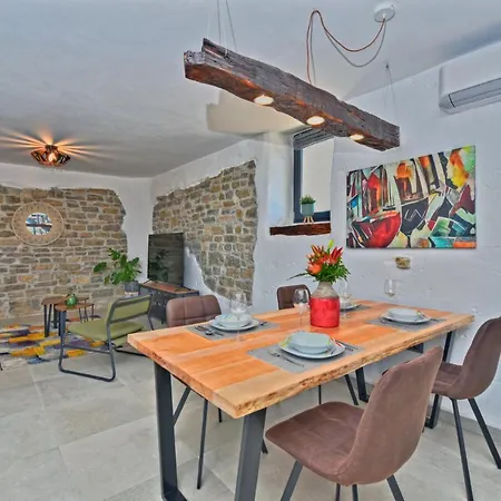 2140 * Marusici (Istria)