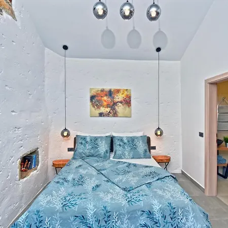 2140 * Marušići